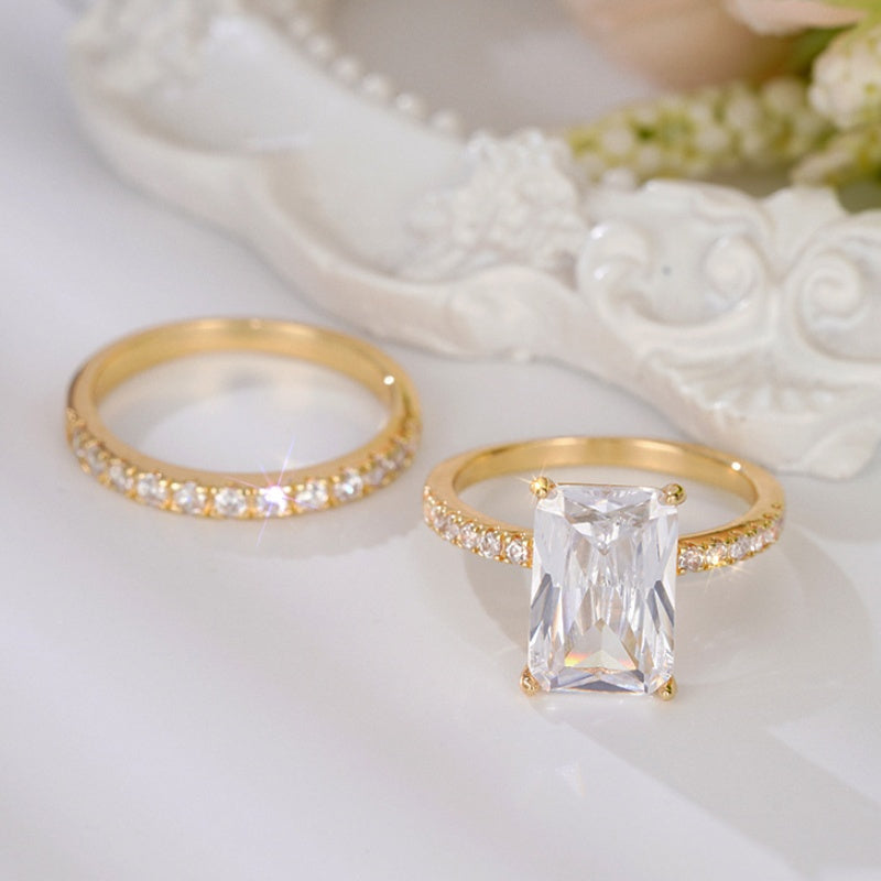 Elegant 2-Piece Classic Zirconia Engagement & Wedding Band Set