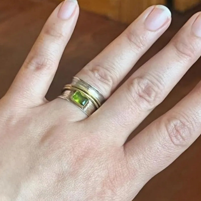 Vintage Hammered Silver Gold Peridot Ring