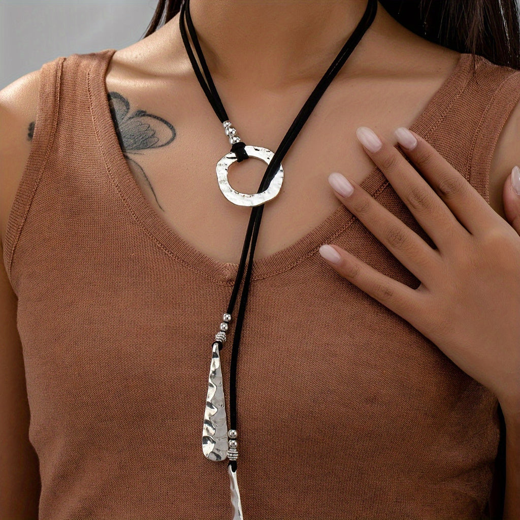 Western Style Hammered Silver Drop Necklace