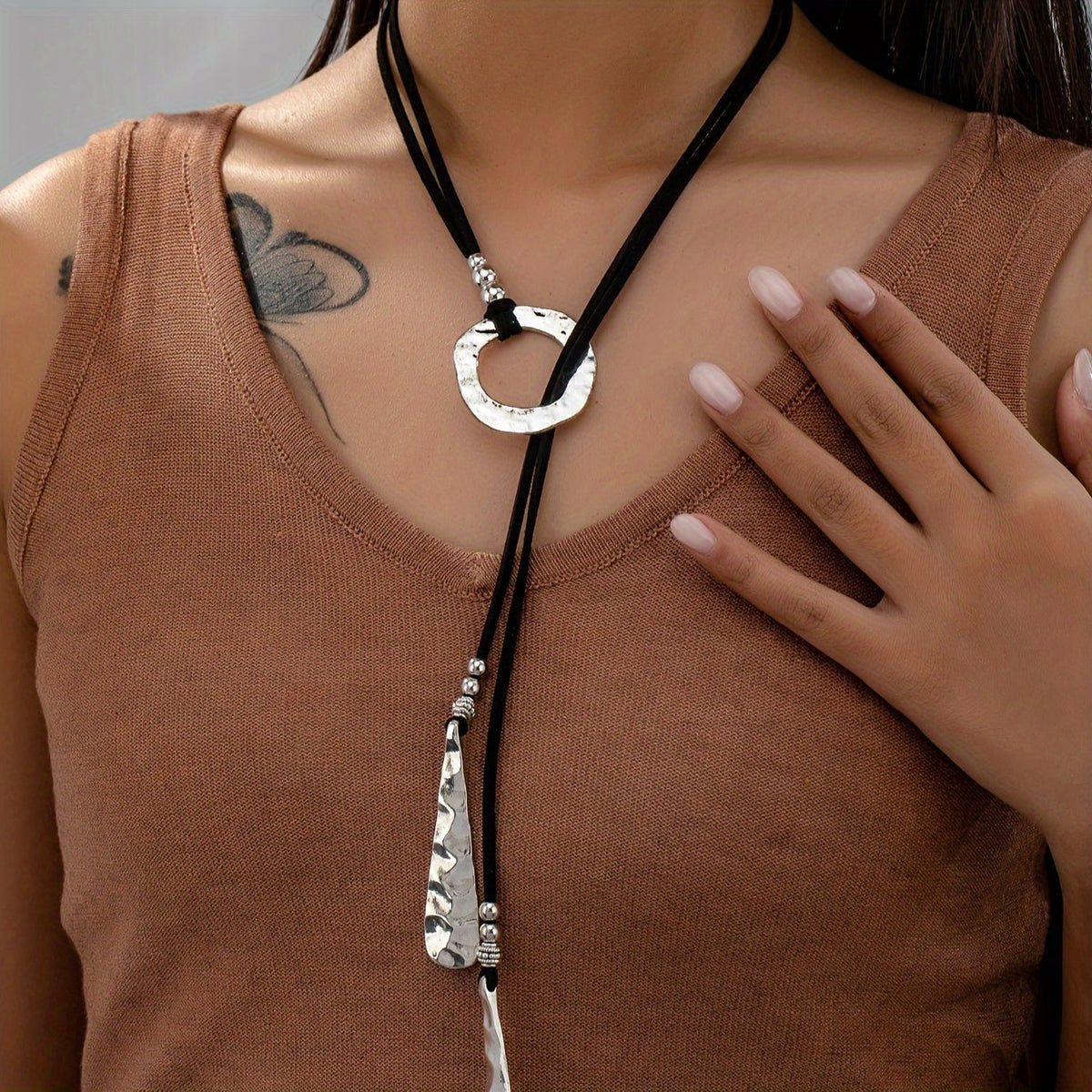 Western Style Hammered Silver Drop Necklace