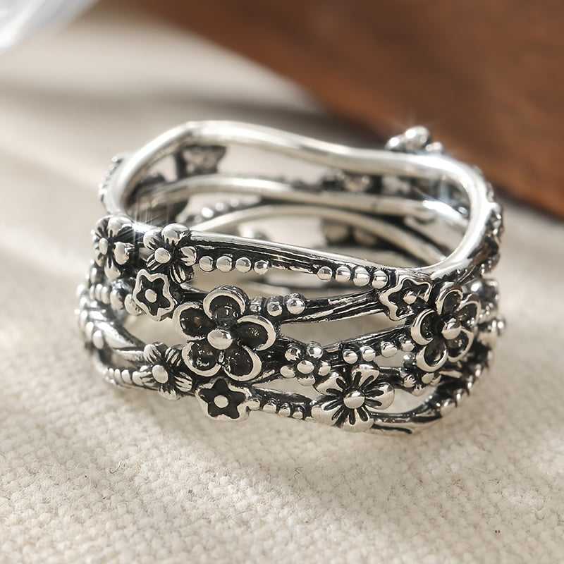 Vintage Carved Floral Branches and Leaf Twists Band Ring