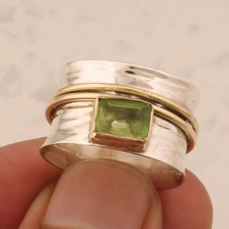 Vintage Hammered Silver Gold Peridot Ring