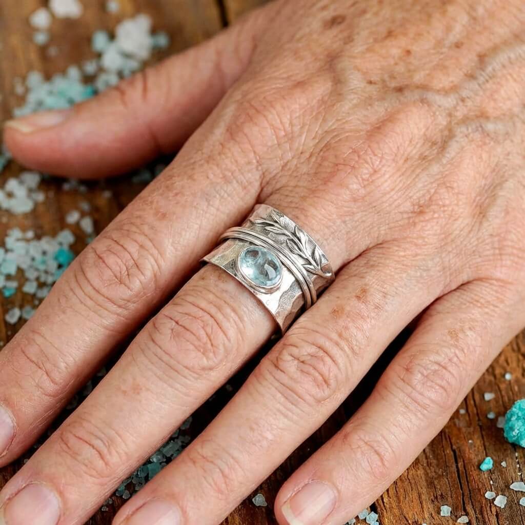 Handcrafted Aquamarine Leaf Spinner Silver Ring
